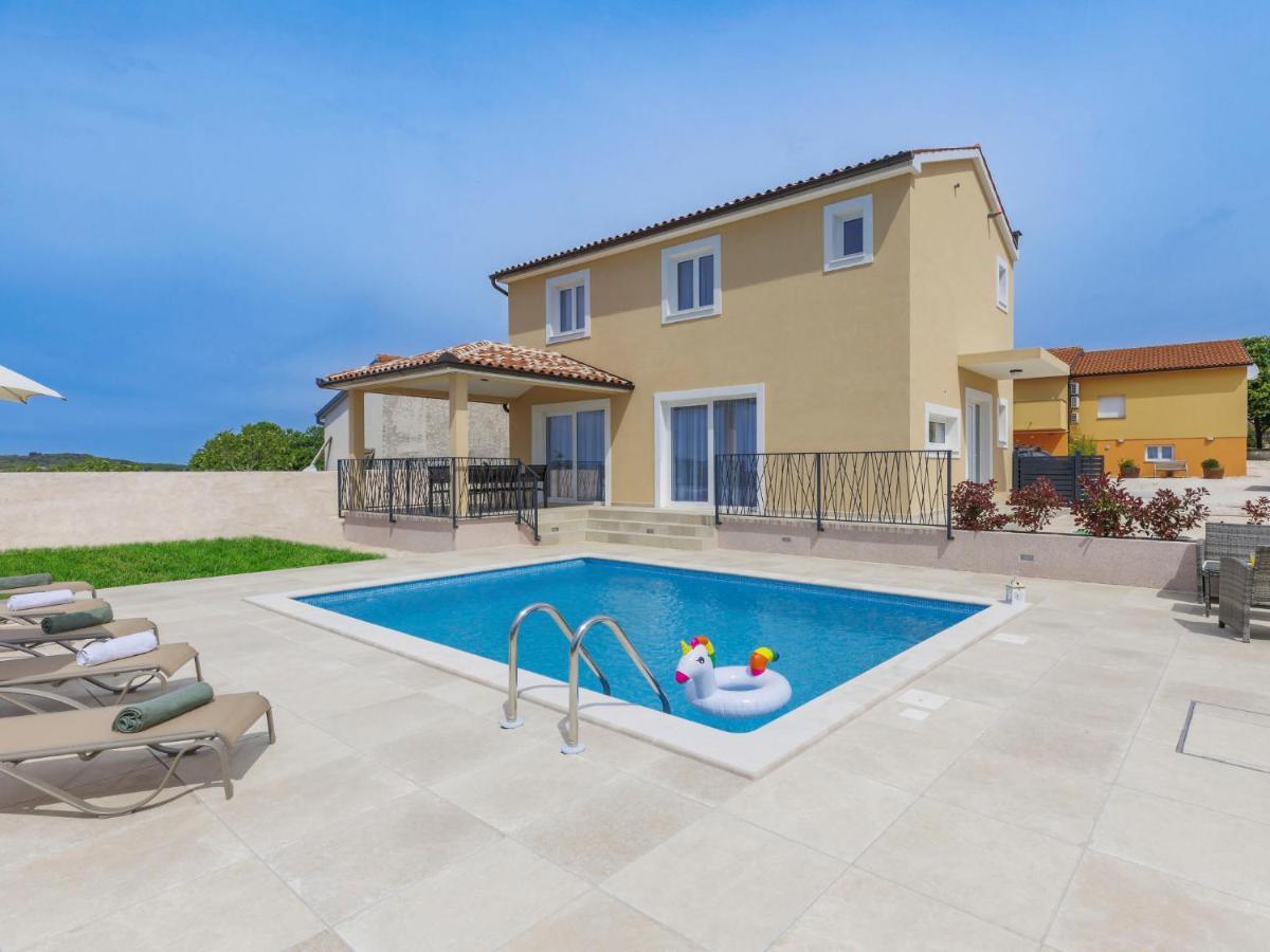 Holiday Home Villa Dora By Interhome Πούλα Εξωτερικό φωτογραφία