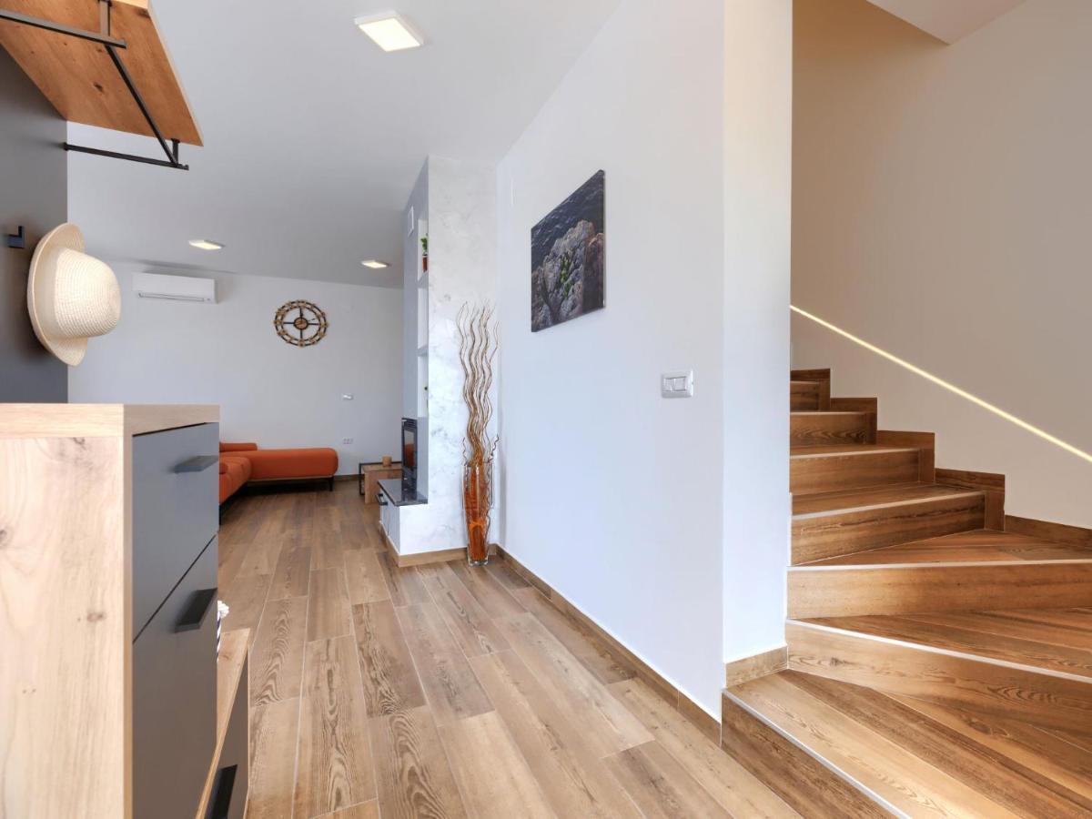 Holiday Home Villa Dora By Interhome Πούλα Εξωτερικό φωτογραφία