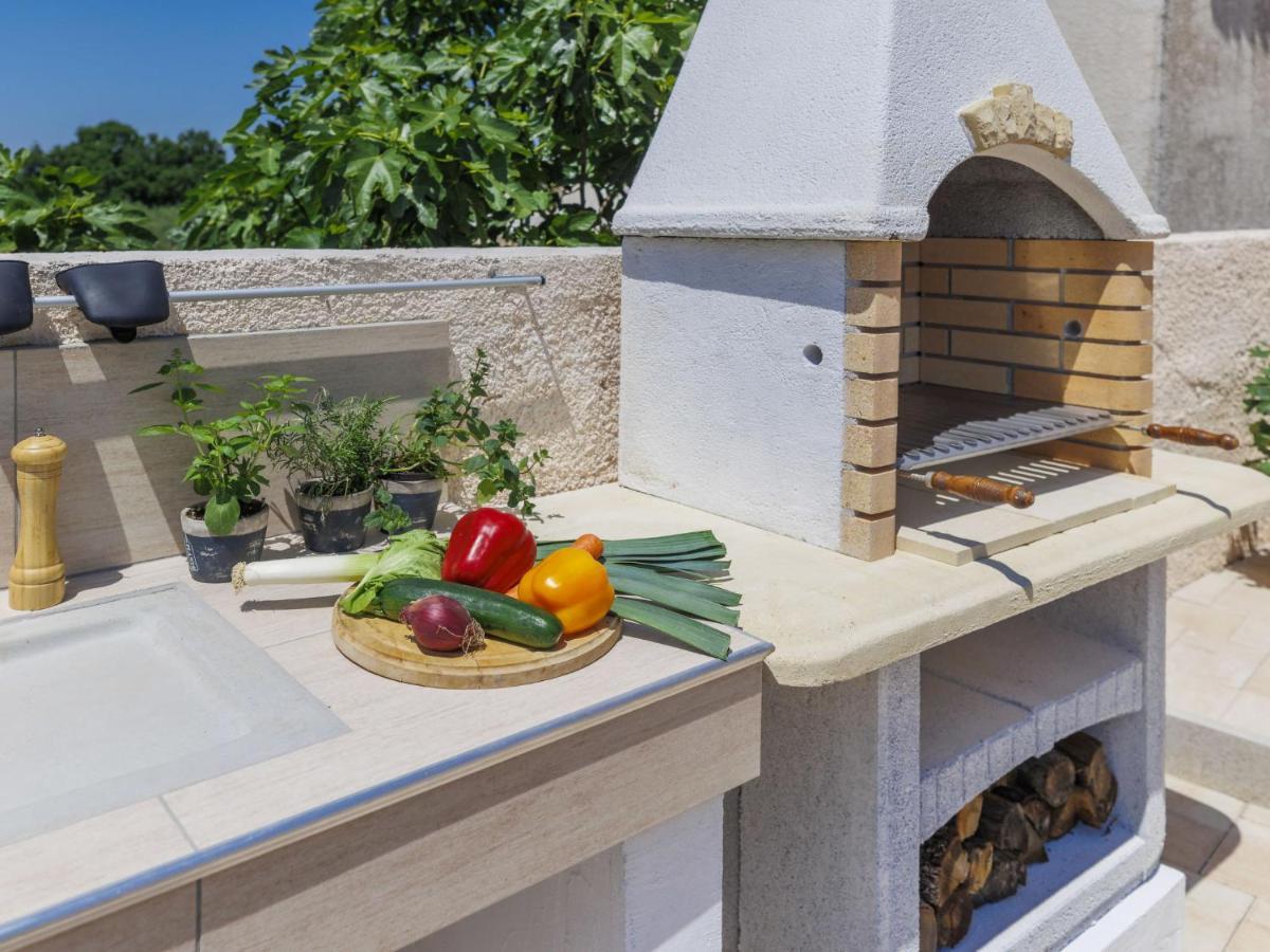 Holiday Home Villa Dora By Interhome Πούλα Εξωτερικό φωτογραφία