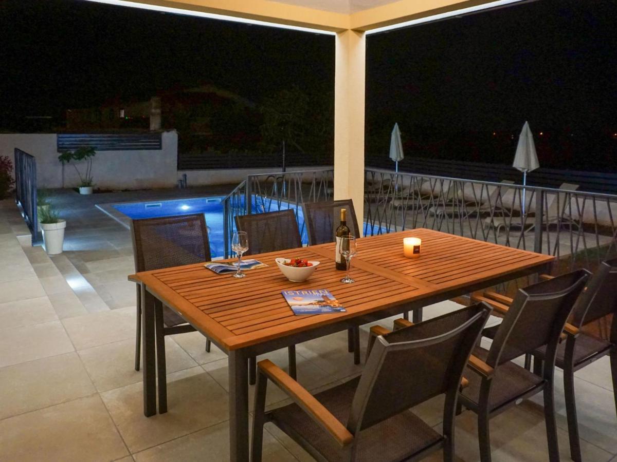 Holiday Home Villa Dora By Interhome Πούλα Εξωτερικό φωτογραφία